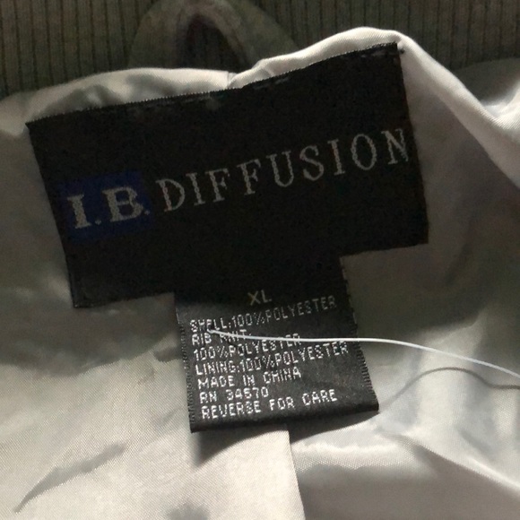 LIKE NEW- Sz XL Gray Polyester Biker Jacket - Picture 2 of 4